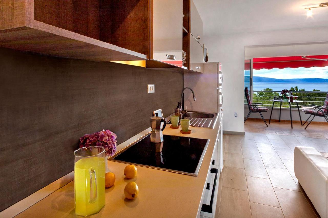 B Apartment *